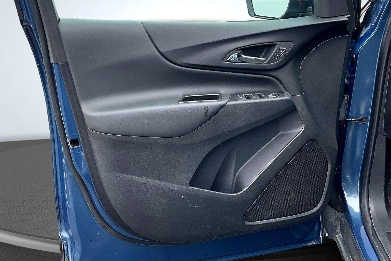 Used 2024 Chevrolet Equinox LT image 23