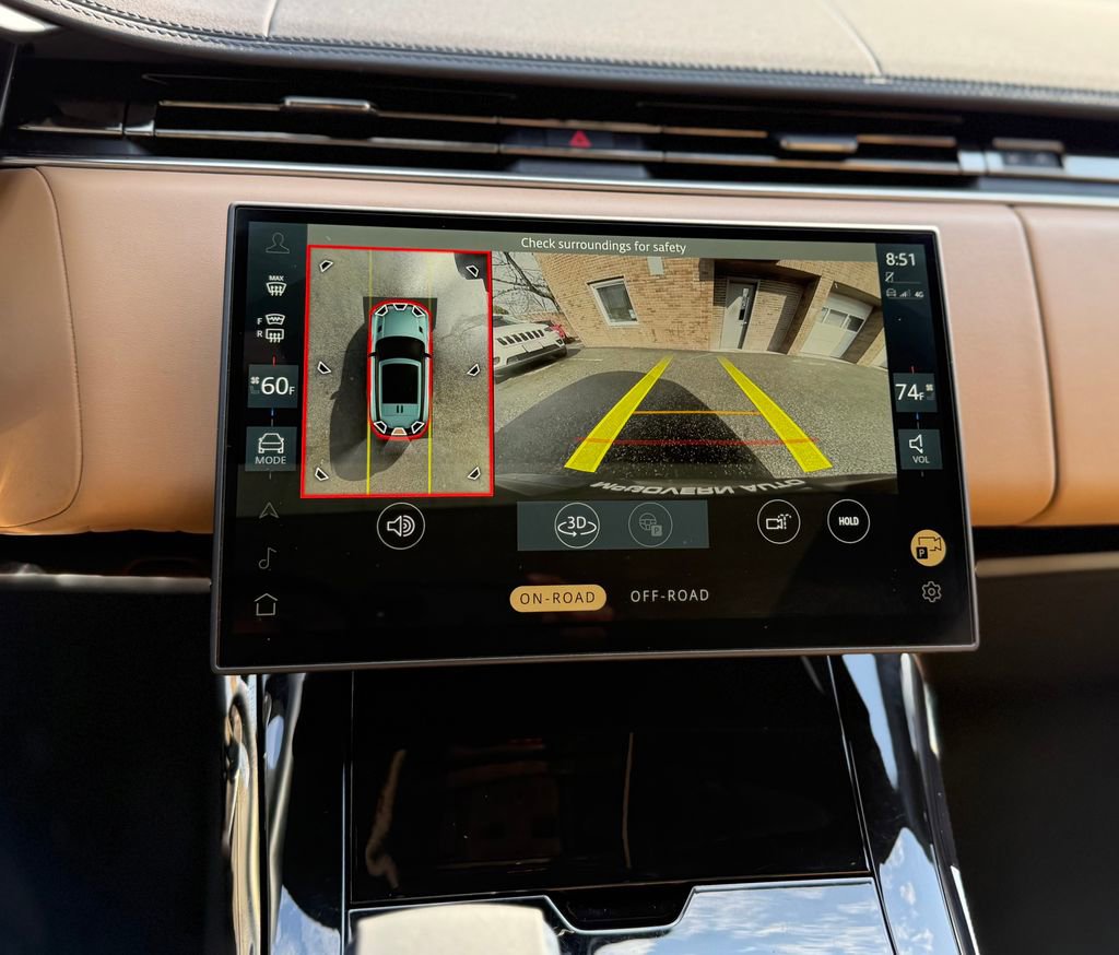 Used 2025 Land Rover Range Rover Sport SE image 29