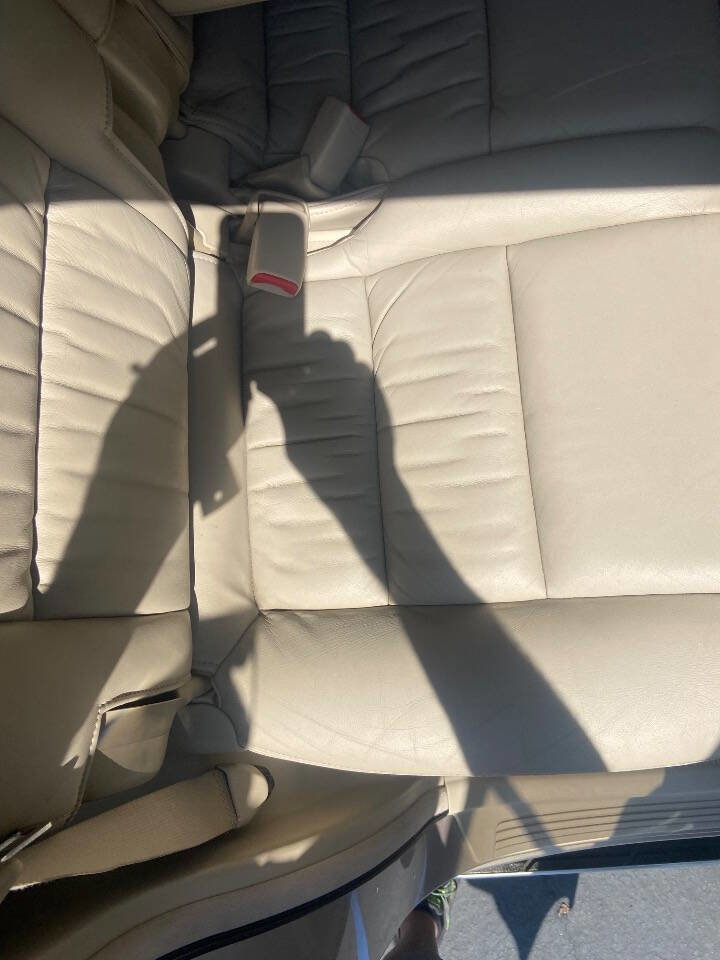 Used 2003 Toyota Land Cruiser image 10