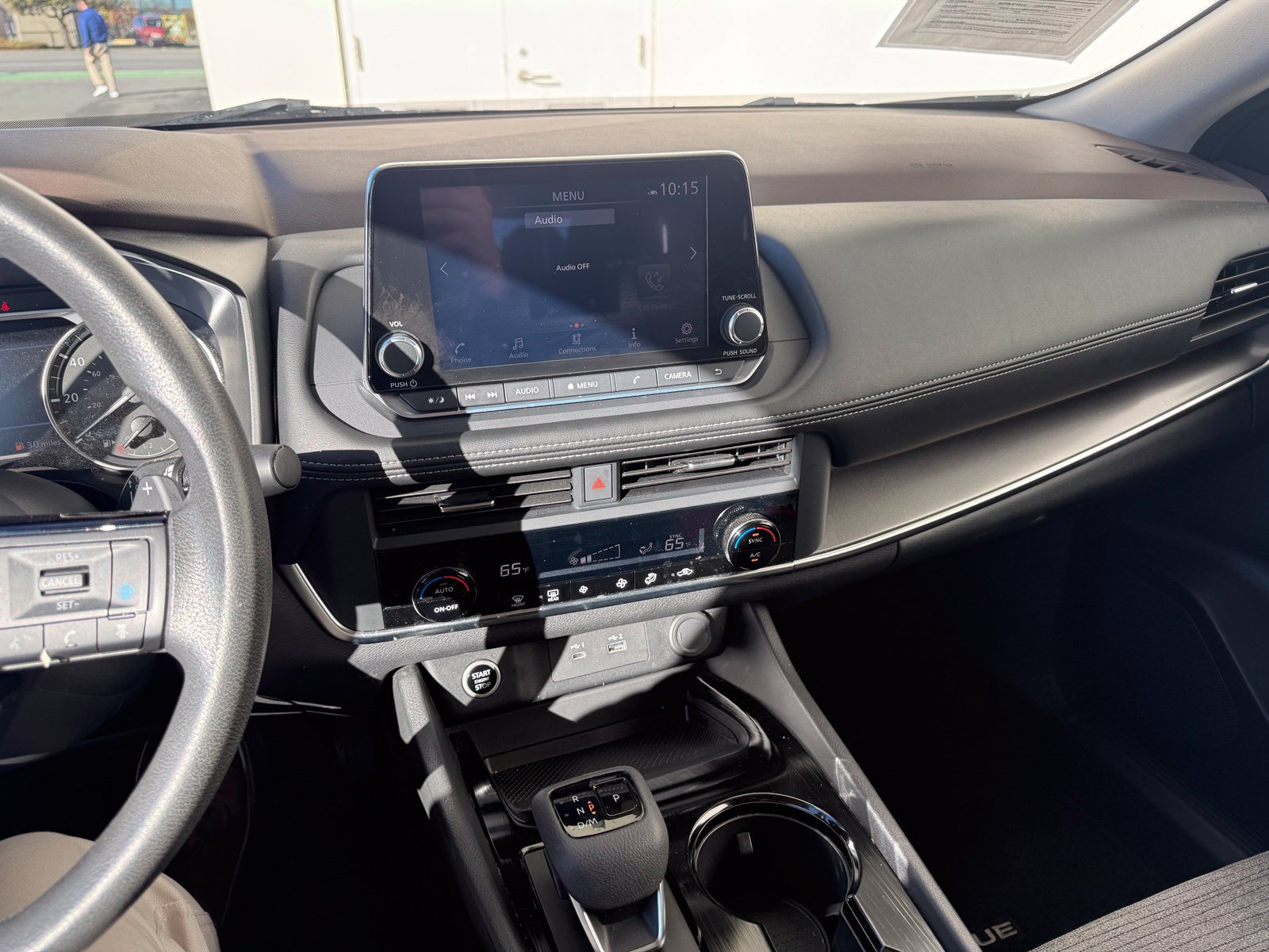 Used 2023 Nissan Rogue SV FWD image 14