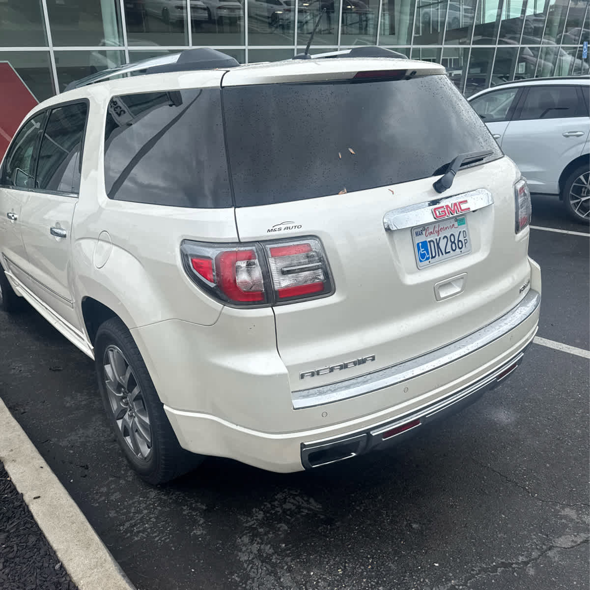 Used 2013 GMC Acadia Denali image 4