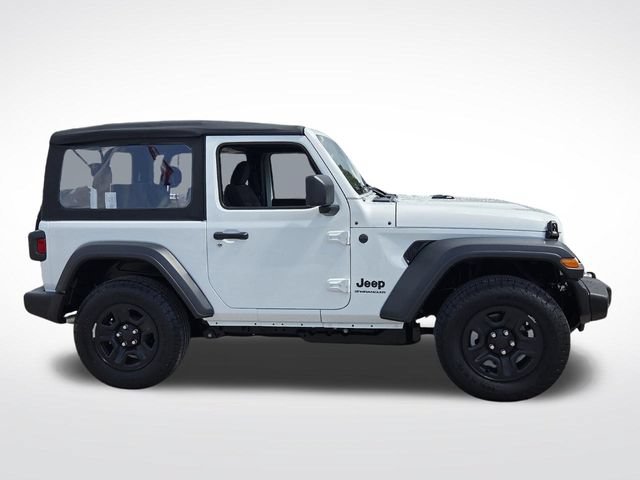 Used 2026 Jeep Wrangler Sport AWD/4WD image 10