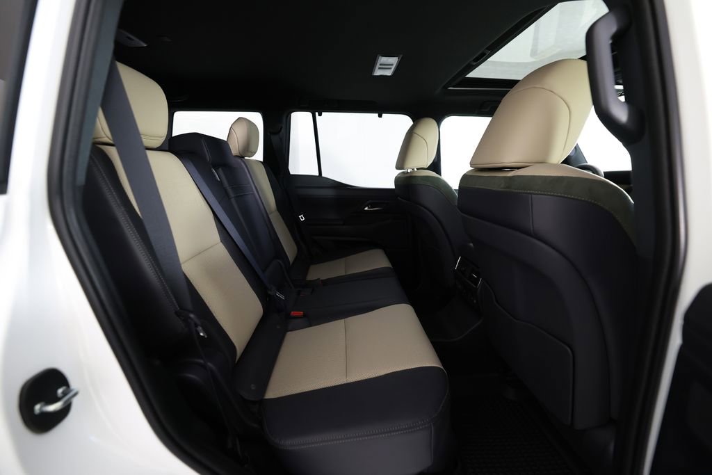 Used 2026 Lexus GX 550 image 11