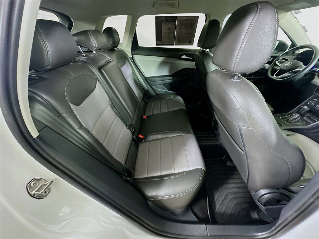 Used 2022 Volkswagen Taos S image 11