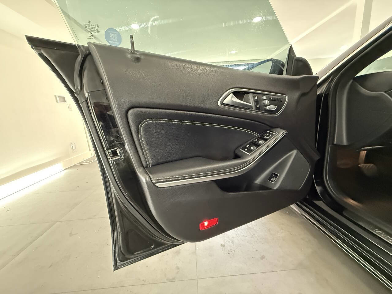 Used 2019 Mercedes-Benz CLA 250 image 27