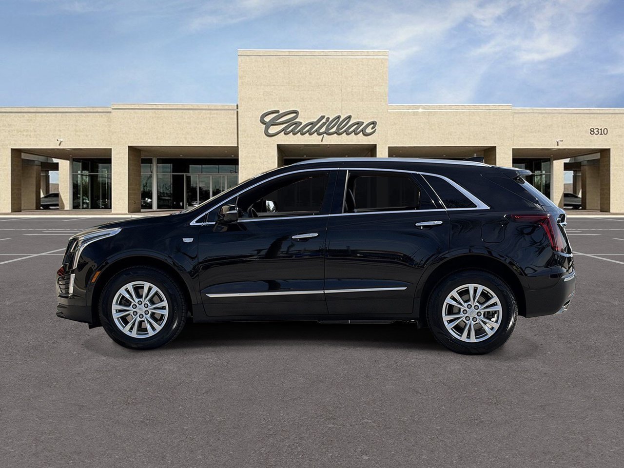 Certified 2024 Cadillac XT5 Luxury w/ LPO, Floor Liner Package FWD image 10