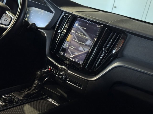 Used 2018 Volvo XC60 T5 Momentum w/ Convenience Package image 28