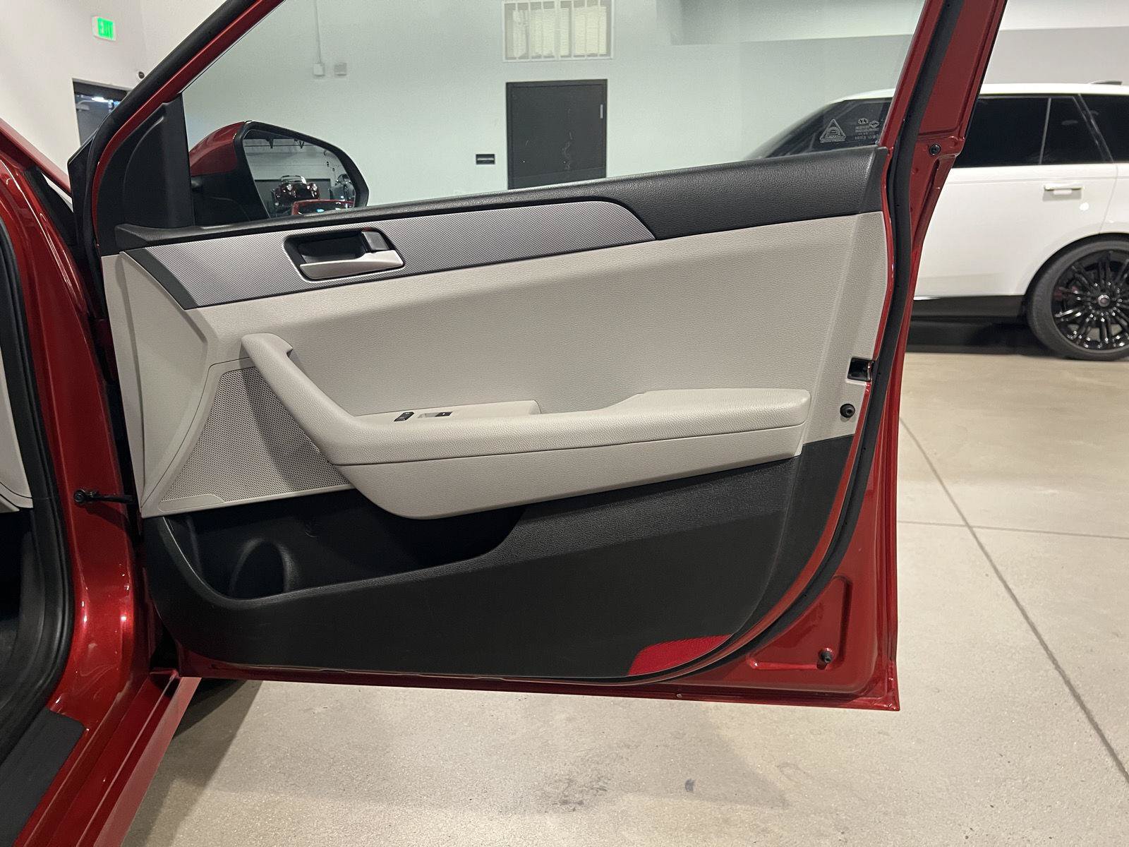 Used 2018 Hyundai Sonata SE FWD image 41
