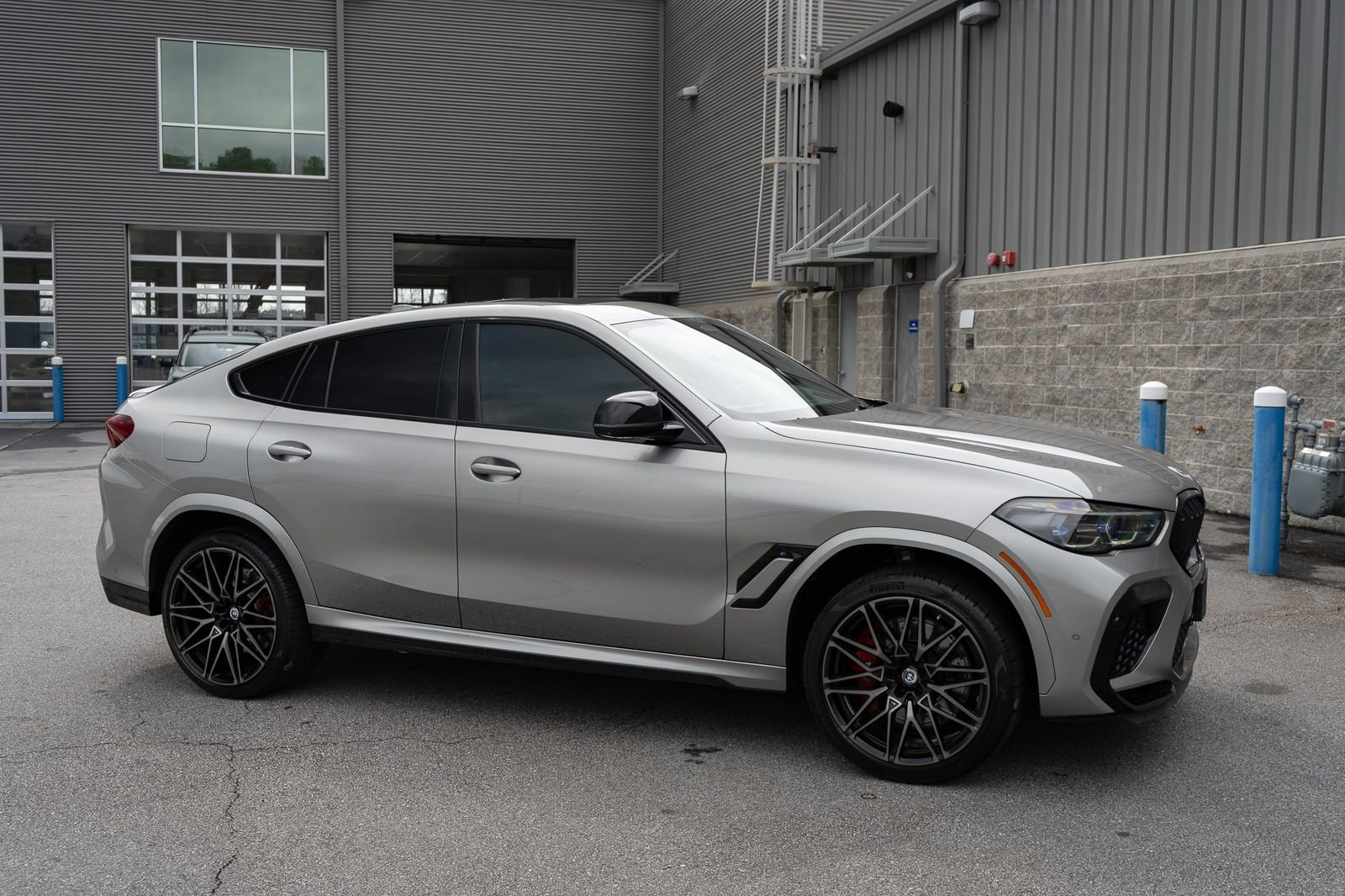 Used 2022 BMW X6 M w/ Competition Package image 24
