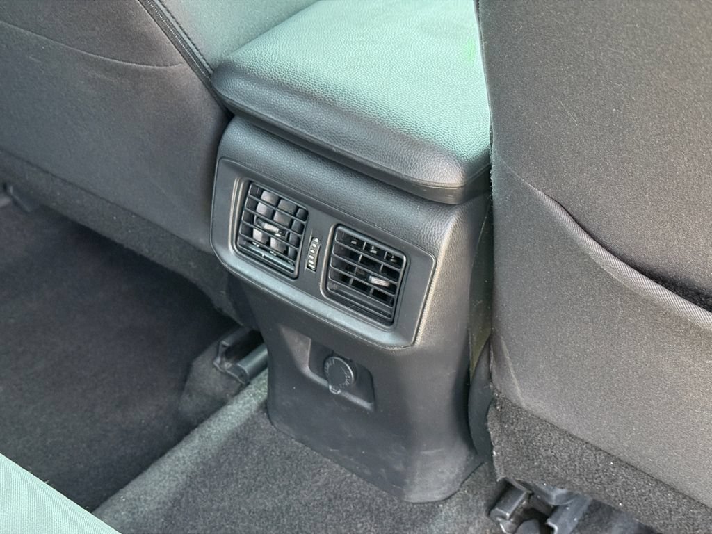 Certified 2023 Toyota RAV4 LE AWD/4WD image 21