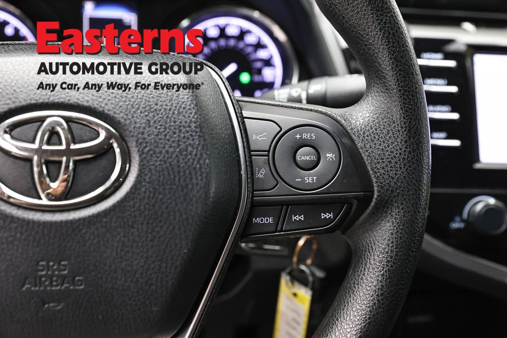 Used 2019 Toyota Camry LE FWD image 15