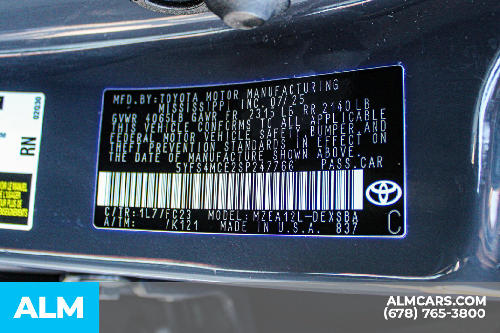 Used 2025 Toyota Corolla SE w/ Convenience Package FWD image 37