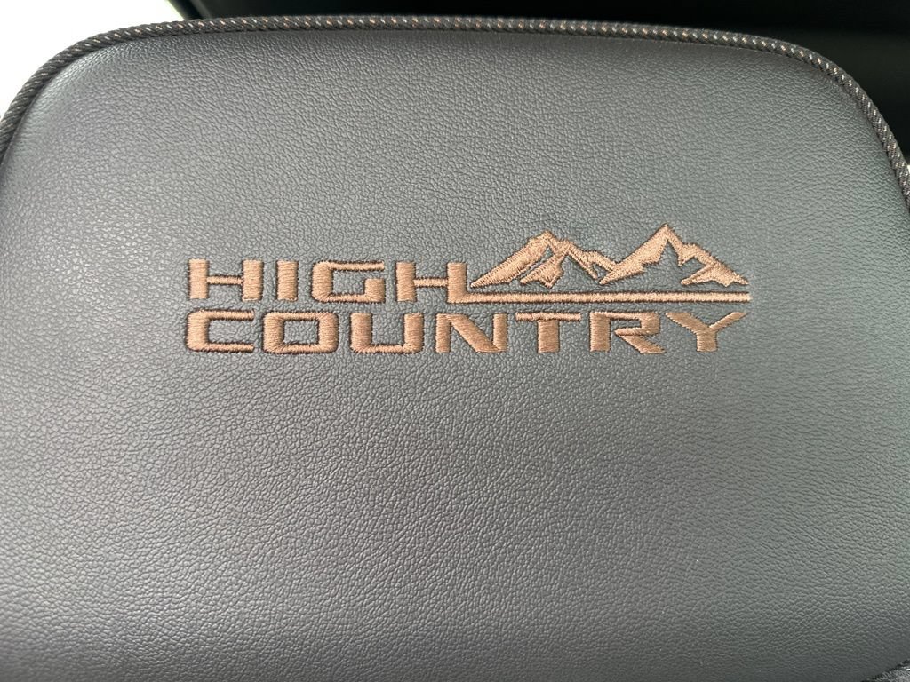 Used 2024 Chevrolet Silverado 2500 High Country w/ Technology Package AWD/4WD image 37