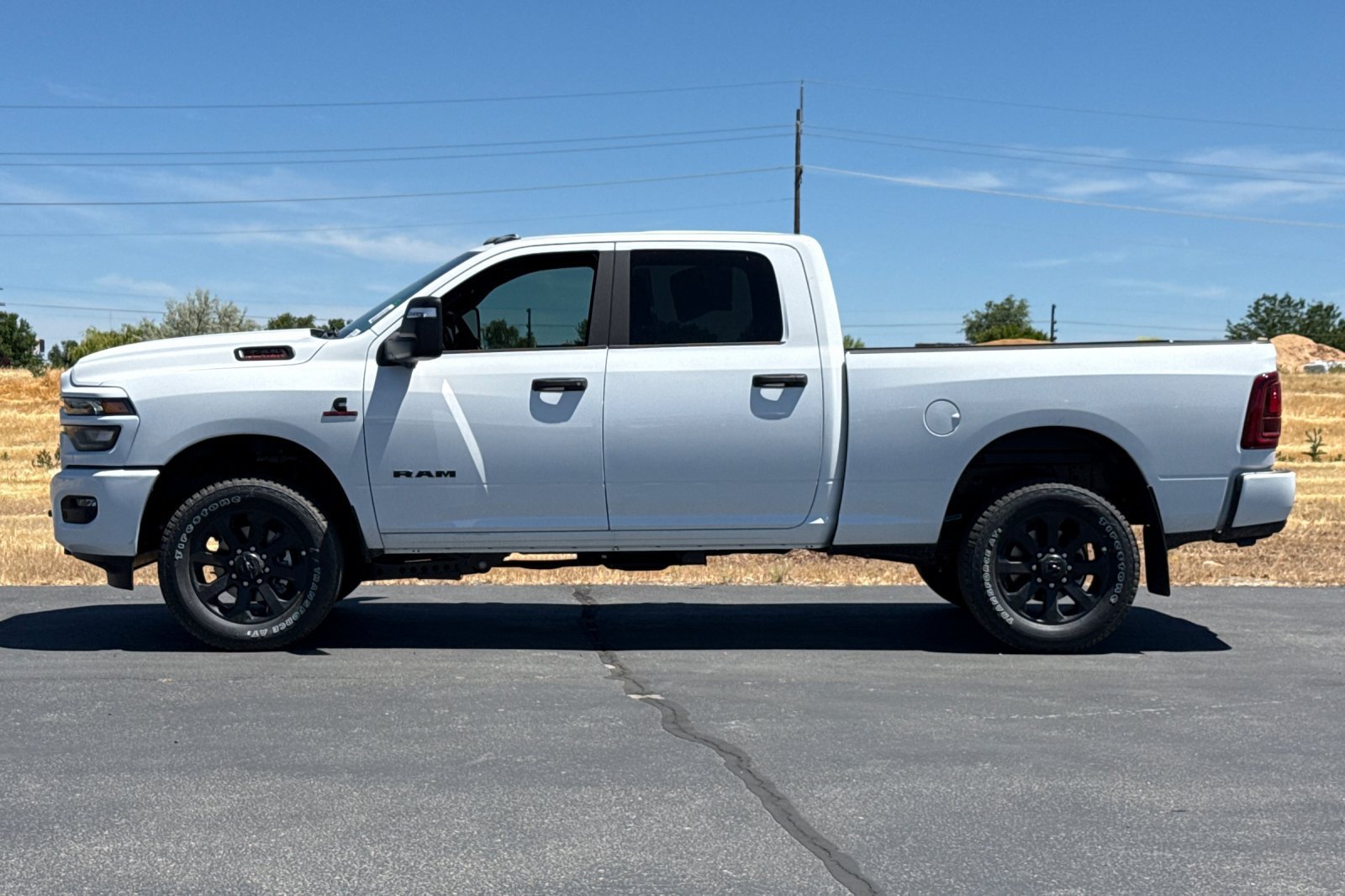 New 2026 RAM 3500 Big Horn AWD/4WD image 9