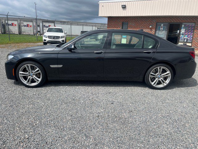 Used 2013 BMW 750Li RWD image 10
