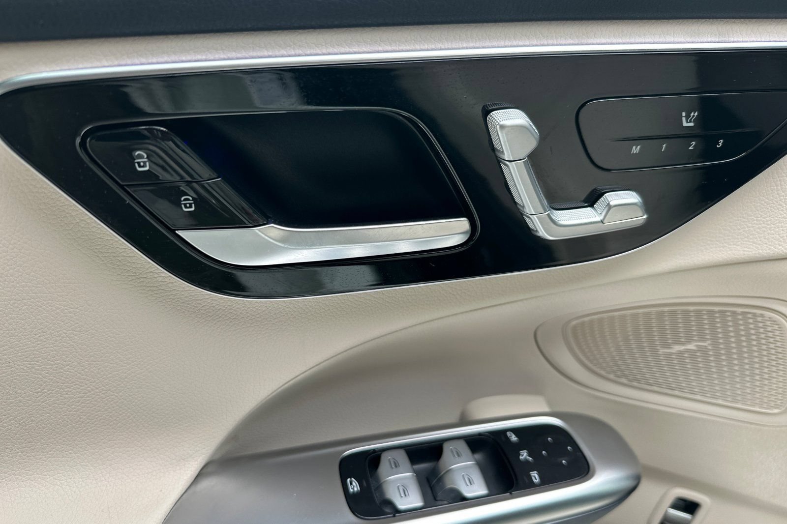 Certified 2022 Mercedes-Benz C 300 Sedan image 11