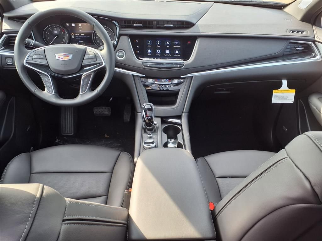 New 2026 Cadillac XT5 Premium Luxury w/ LPO, Floor Liner Package AWD/4WD image 10