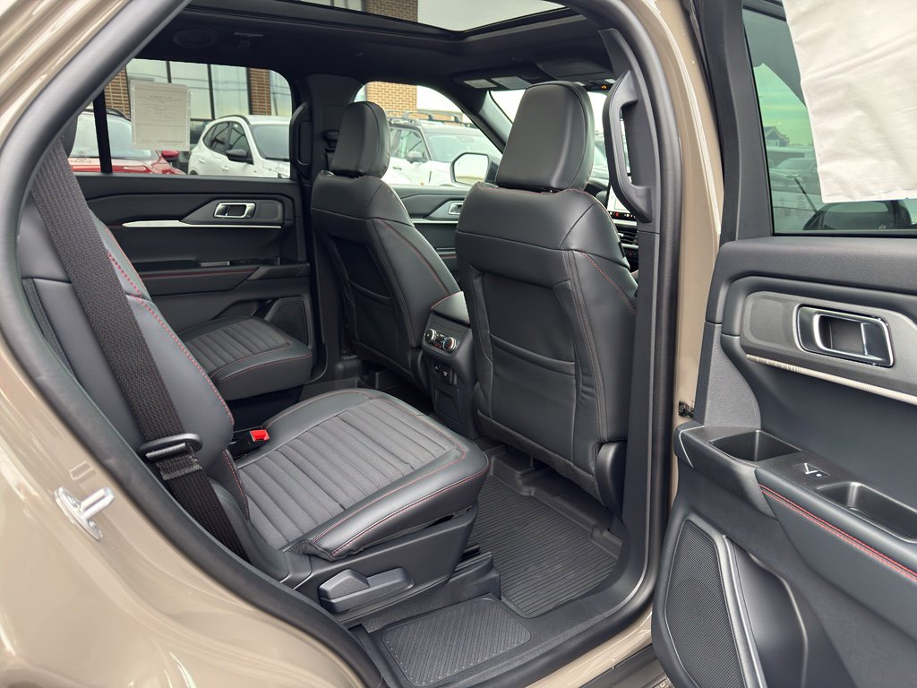 New 2026 Ford Explorer ST-Line w/ ST-Line Street Pack image 33