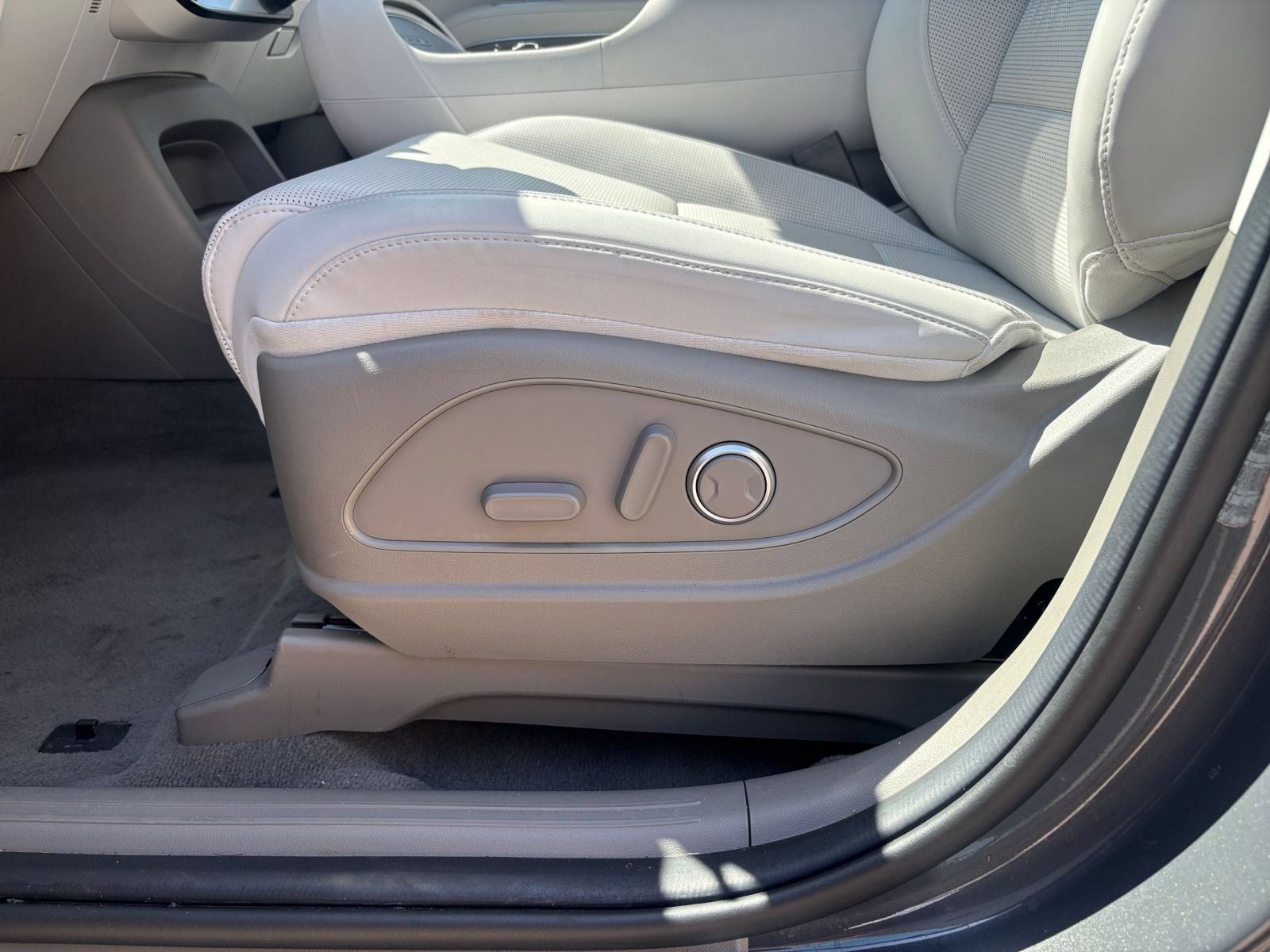 Used 2026 Hyundai Palisade SEL FWD image 23
