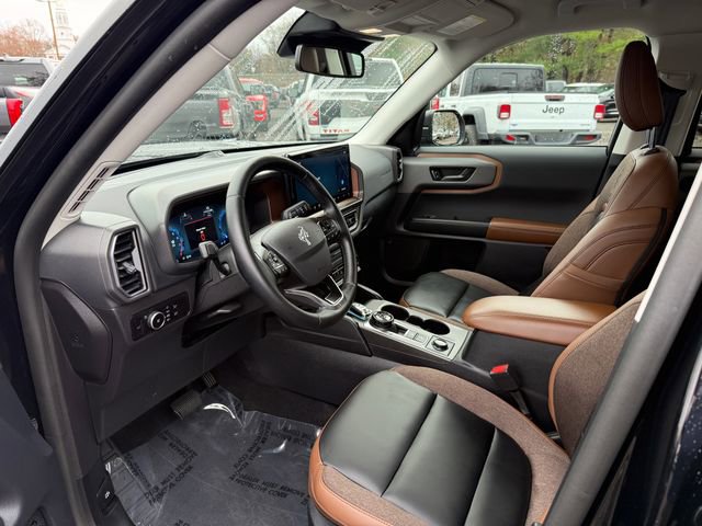 Used 2025 Ford Bronco Sport Outer Banks w/ Outer Banks Tech Package+ AWD/4WD image 3