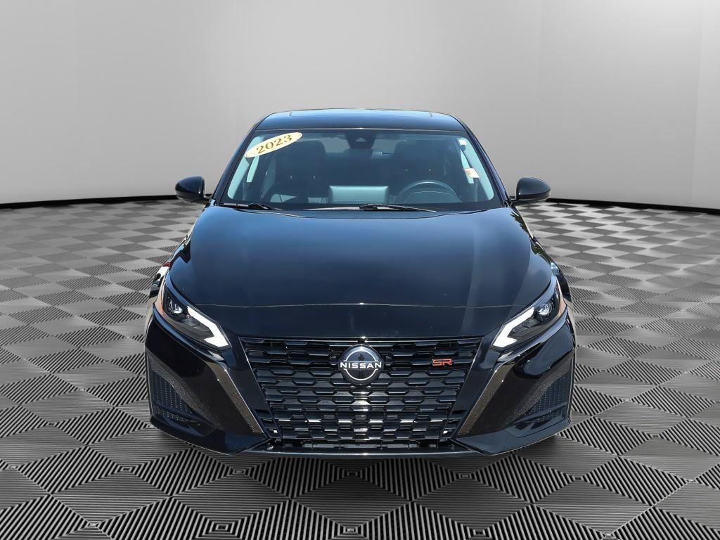 Used 2023 Nissan Altima 2.0 SR FWD image 9