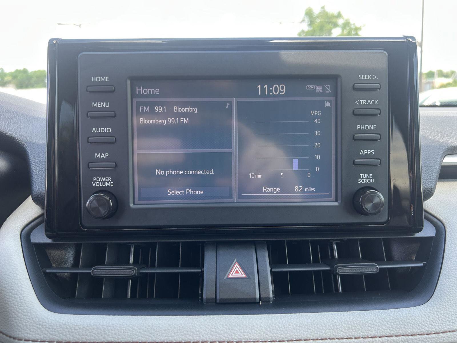 Used 2019 Toyota RAV4 XLE FWD image 14