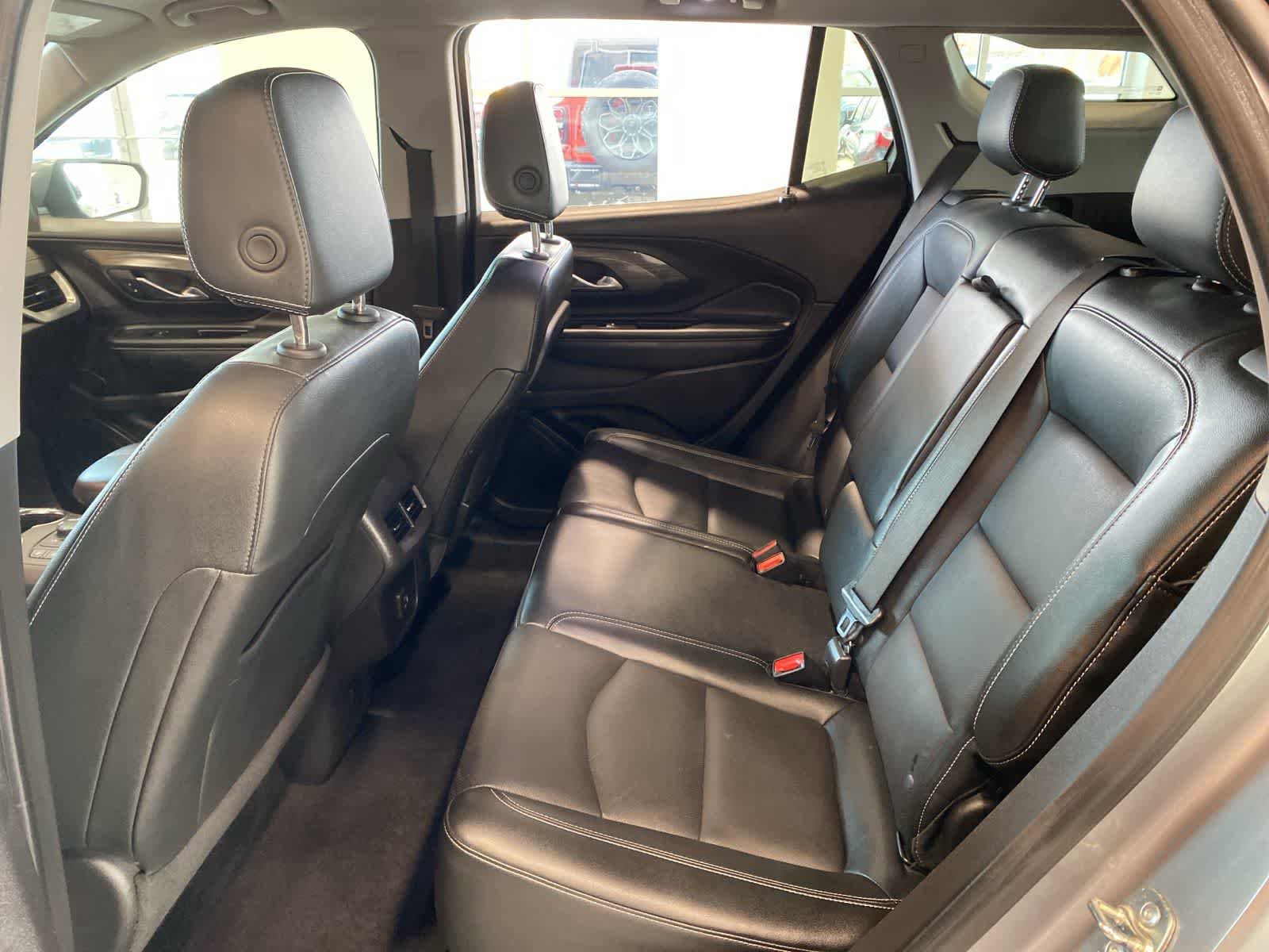 Used 2024 GMC Terrain SLT FWD image 25