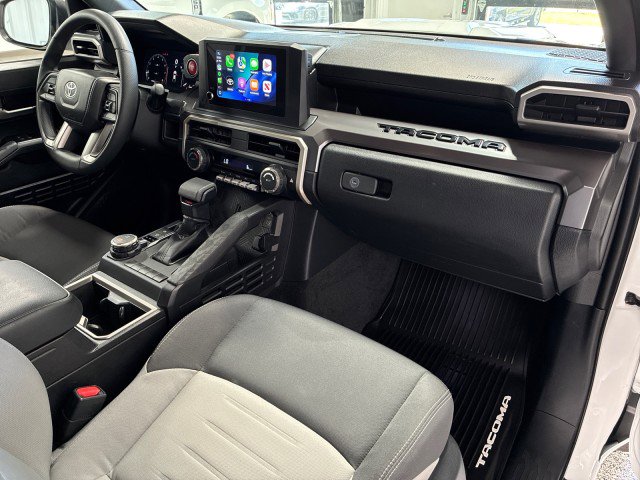 Used 2025 Toyota Tacoma TRD Sport image 11