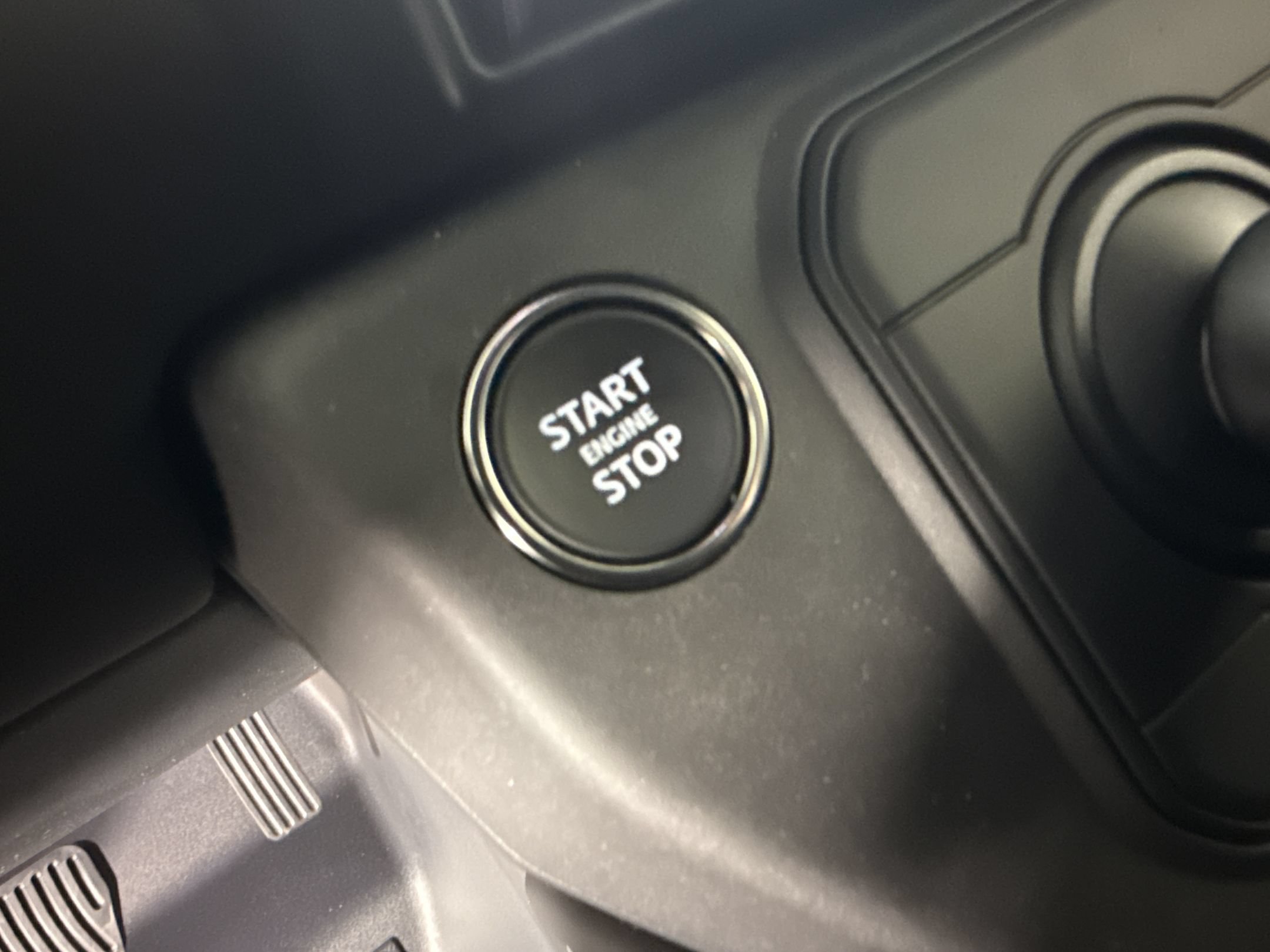 New 2026 Land Rover Defender 110 X-Dynamic SE AWD/4WD image 16