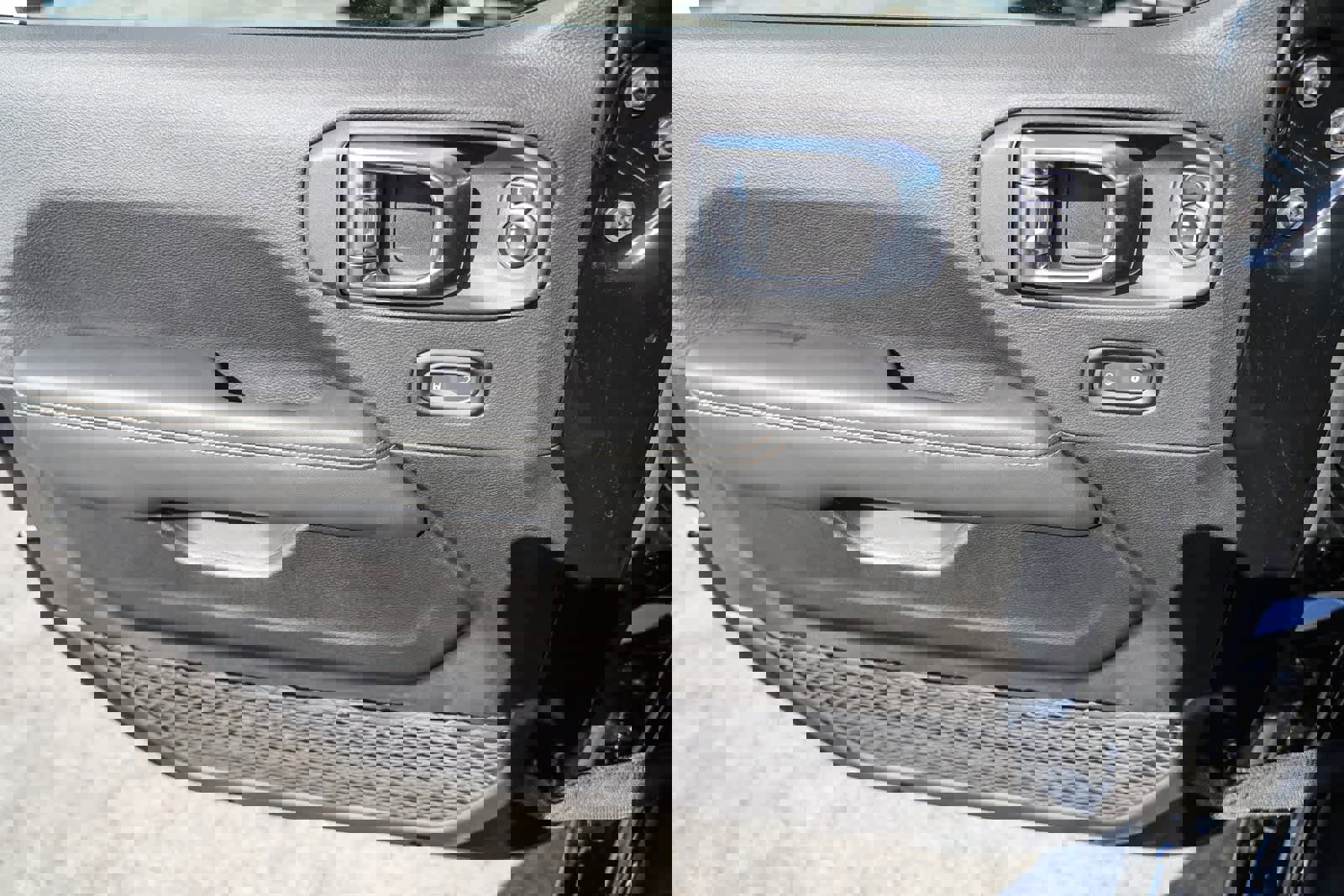 New 2025 Jeep Wrangler Sahara w/ Technology Group image 22