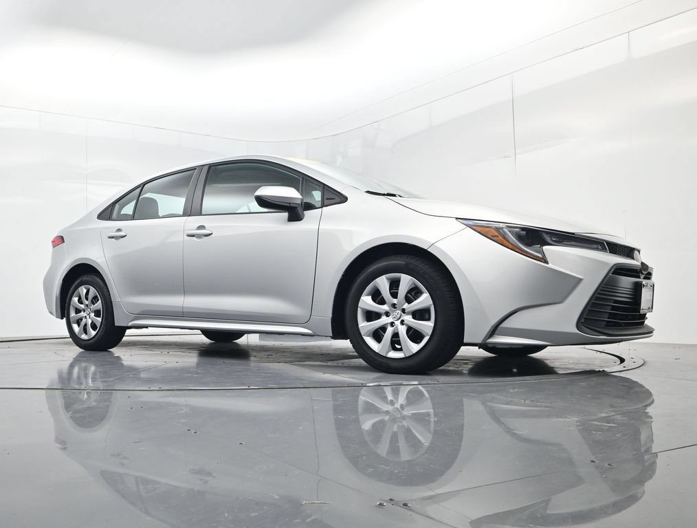 Used 2023 Toyota Corolla LE FWD image 44