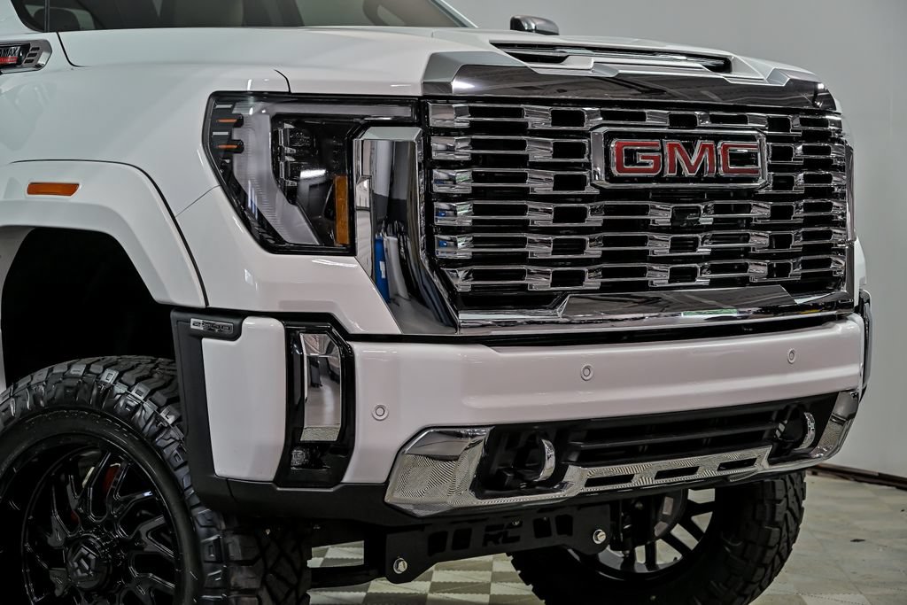 New 2026 GMC Sierra 2500 Denali w/ Technology Package AWD/4WD image 2