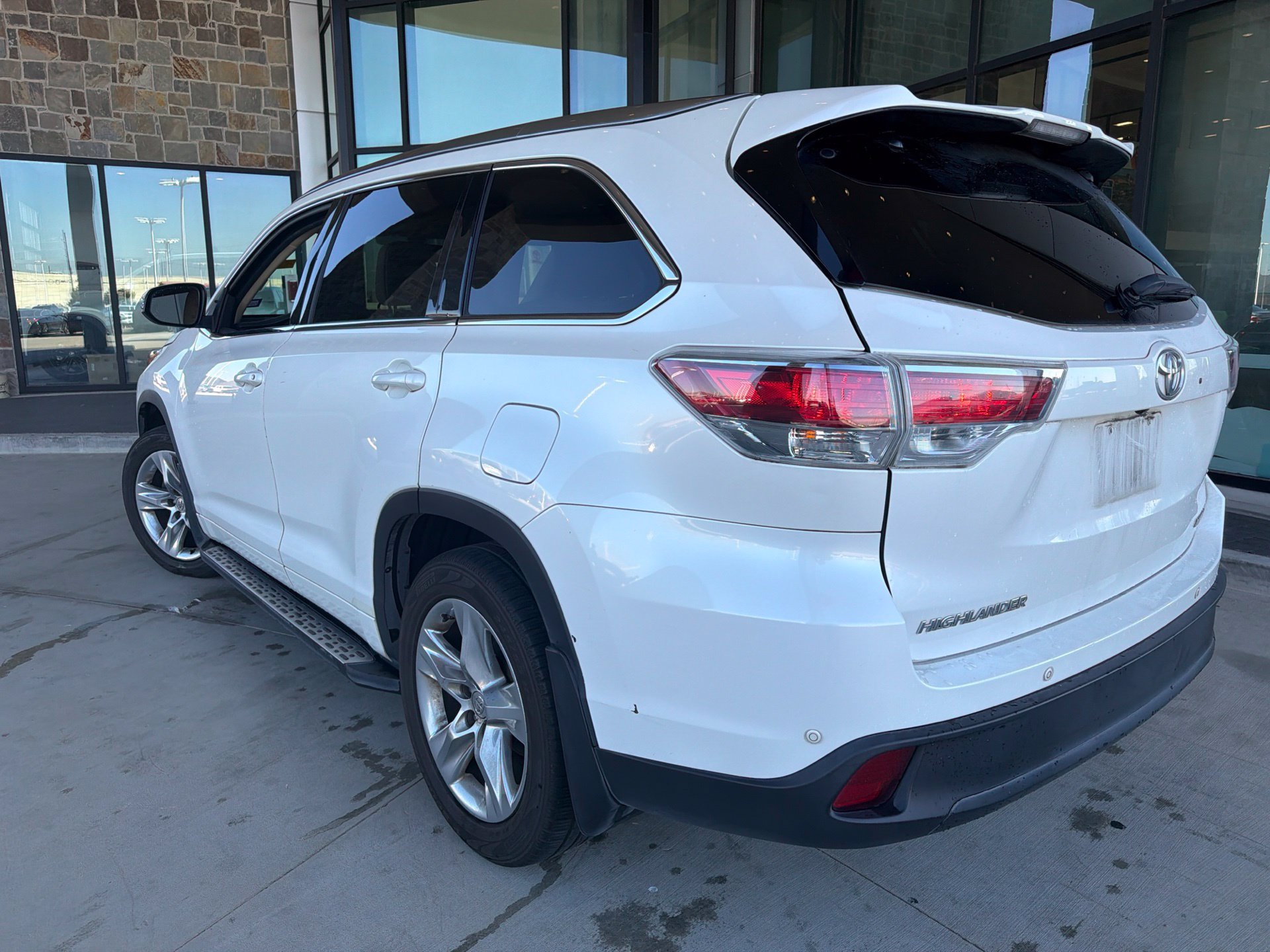 Used 2015 Toyota Highlander Limited FWD image 5