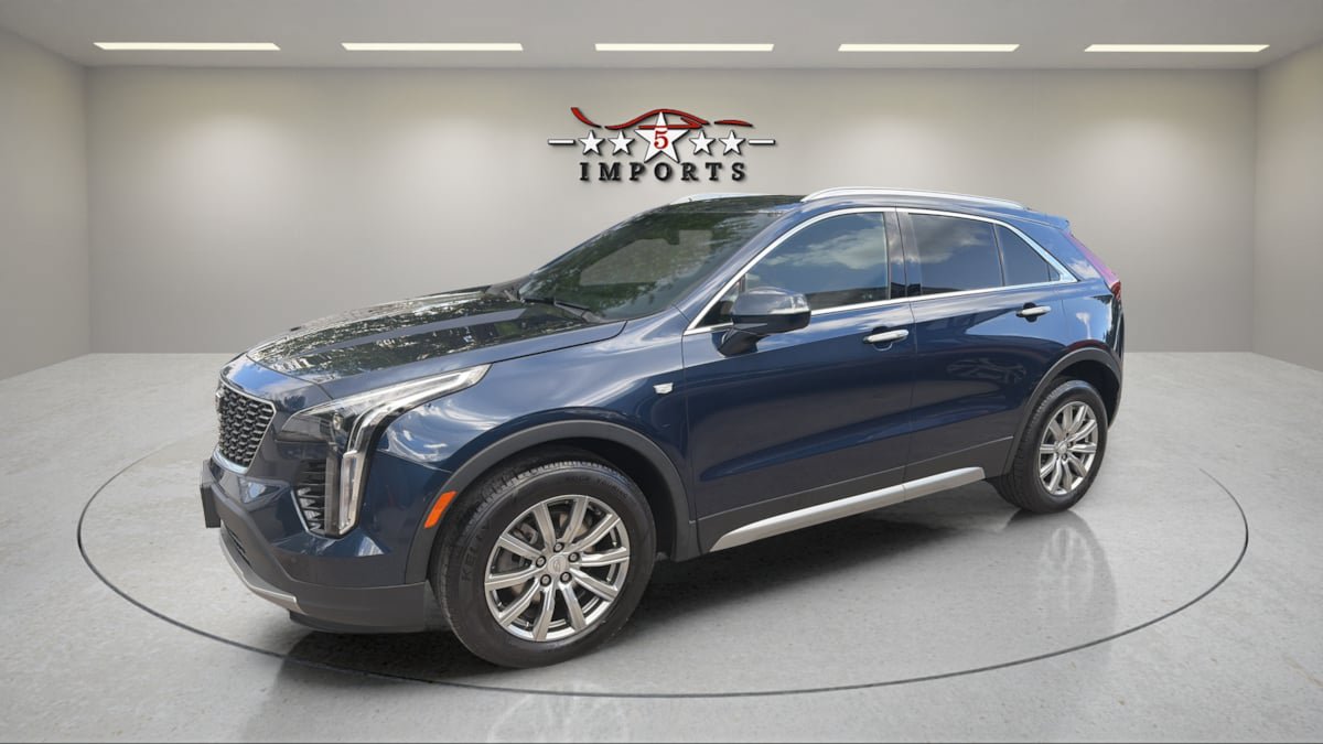 Used 2022 Cadillac XT4 Premium Luxury w/ Cold Weather Package AWD/4WD image 2