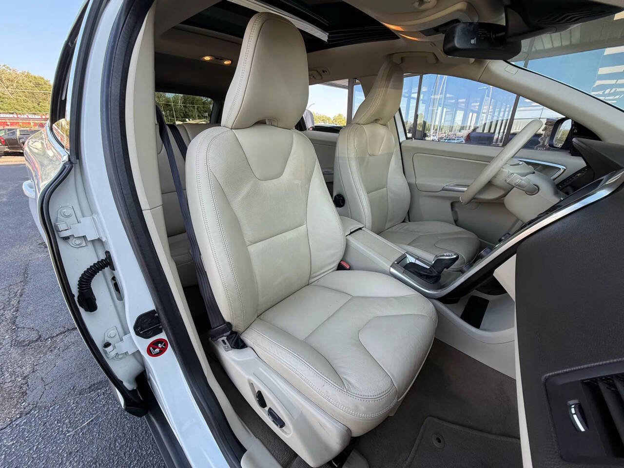 Used 2013 Volvo XC60 T6 image 10