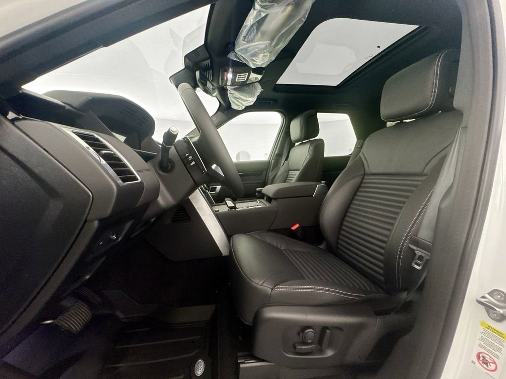 New 2026 Land Rover Discovery S AWD/4WD image 20