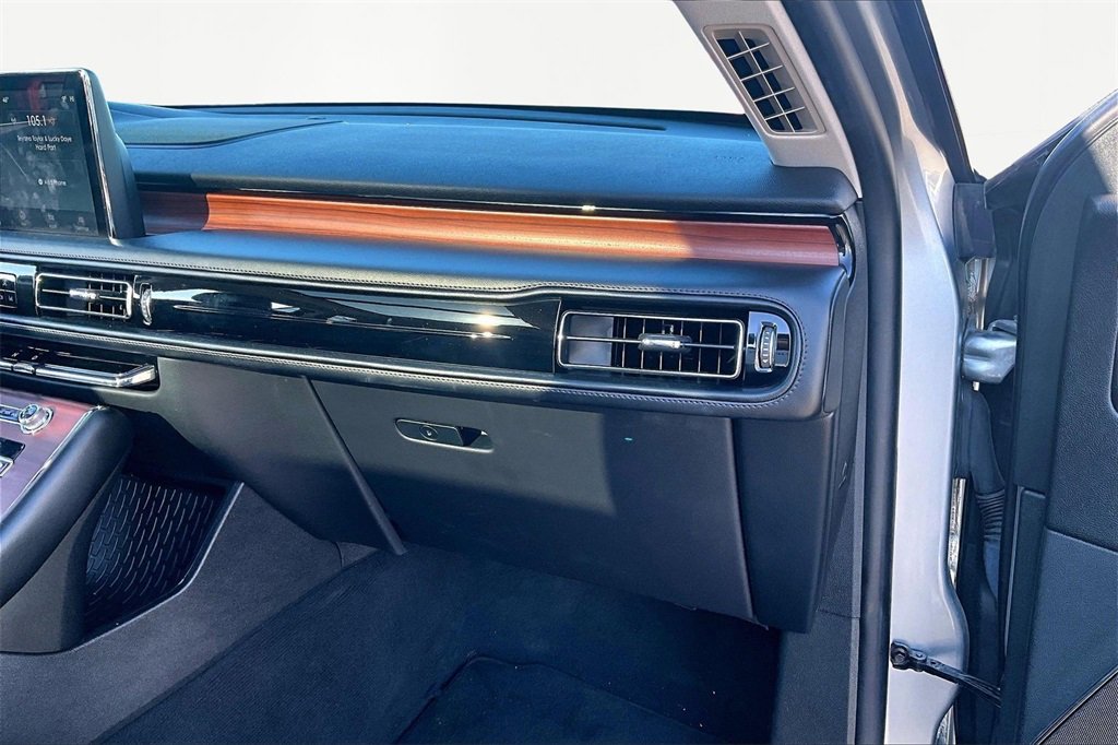 Used 2023 Lincoln Aviator Reserve image 15