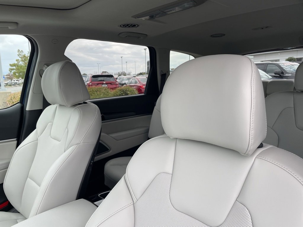 New 2025 Kia Telluride S image 23