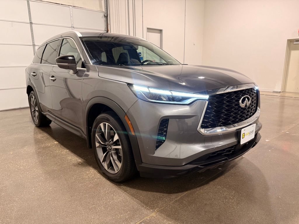 Used 2024 INFINITI QX60 Luxe w/ Vision Package AWD/4WD image 3