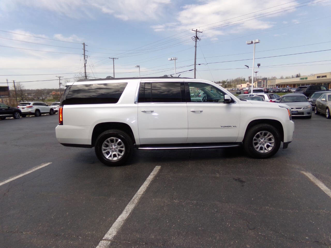 Used 2018 GMC Yukon XL SLT w/ Open Road Package image 3