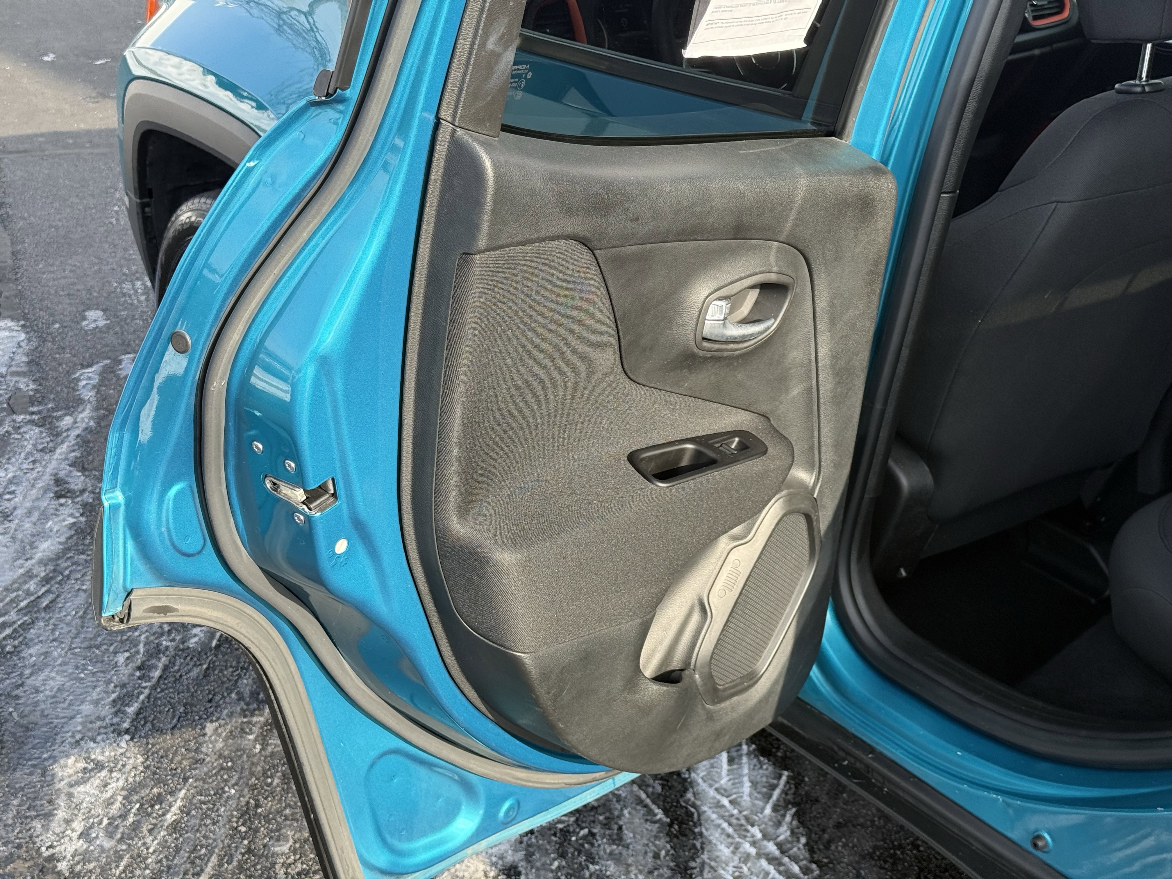 Used 2020 Jeep Renegade Sport image 18