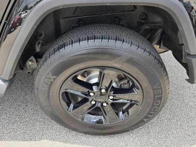 Used 2020 Jeep Wrangler Unlimited Sahara AWD/4WD image 9