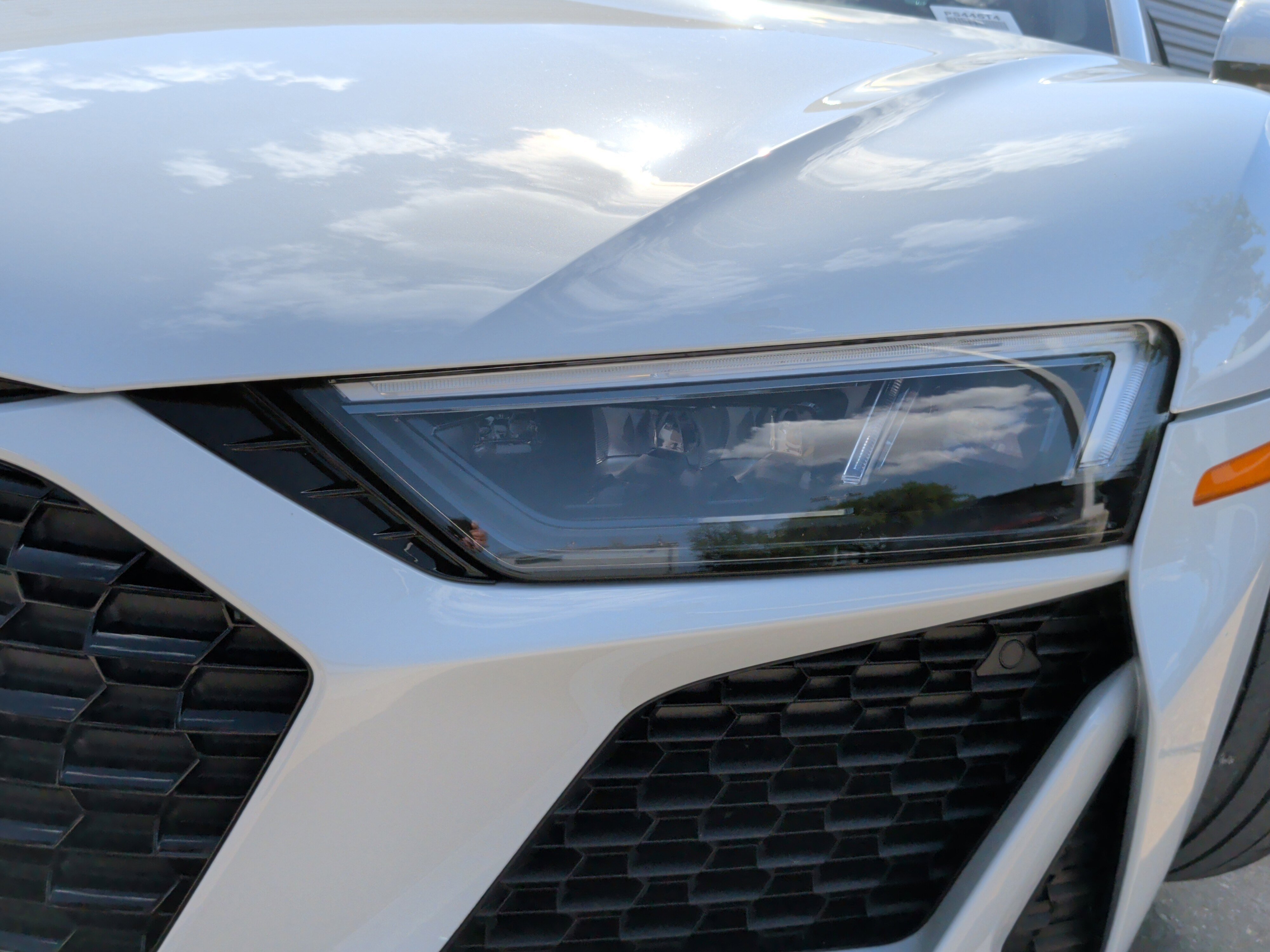 Used 2022 Audi R8 V10 w/ Premium Package image 3