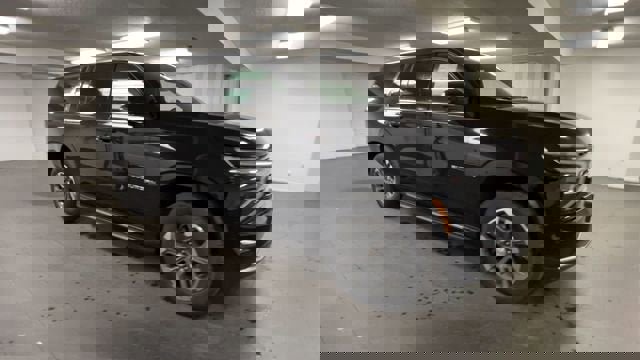 New 2026 Chevrolet Suburban LT w/ Comfort Package image 2