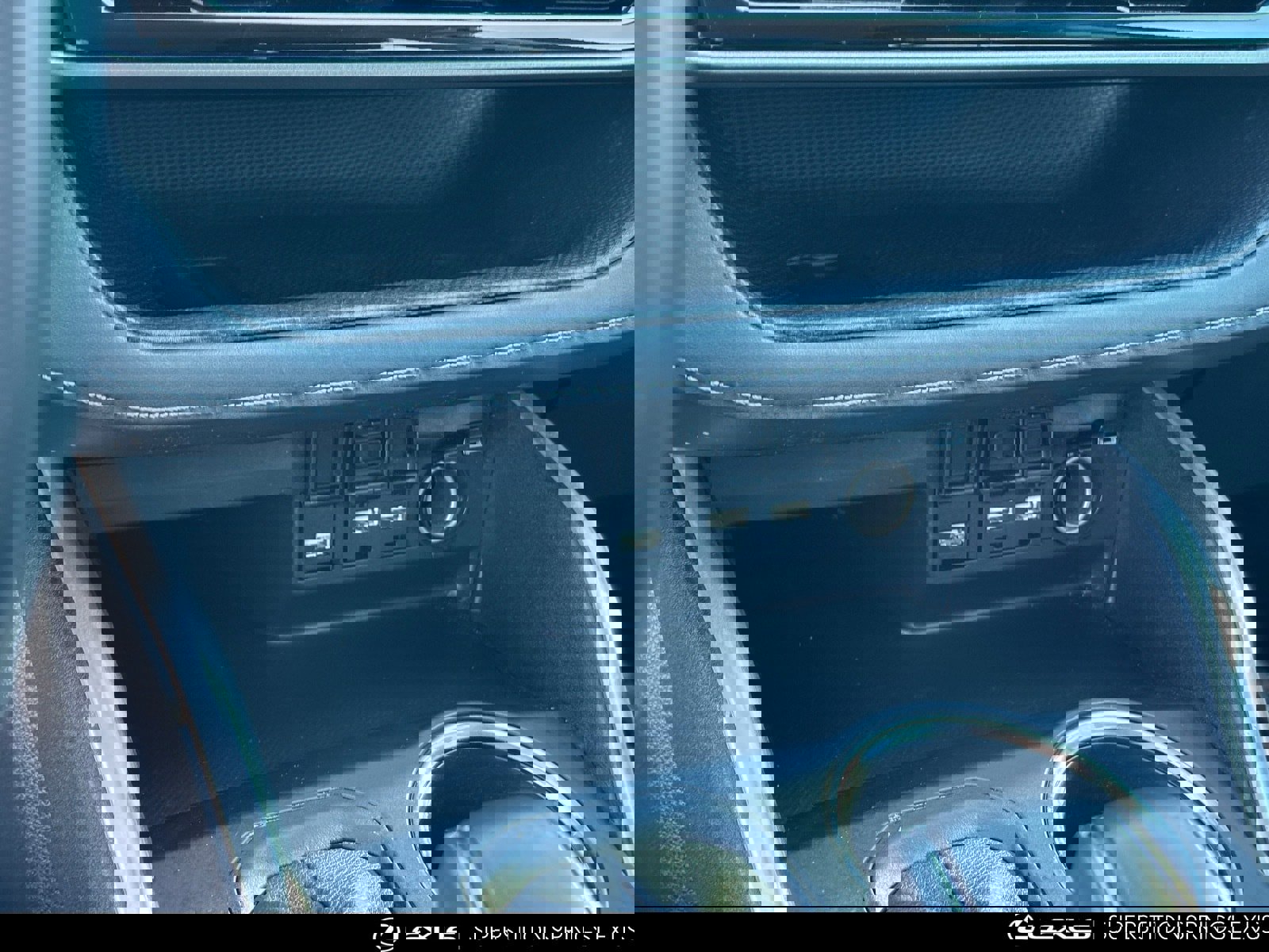 Used 2021 Toyota Highlander LE image 24