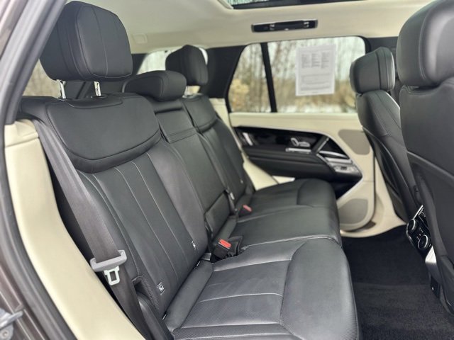 Used 2023 Land Rover Range Rover SE image 24