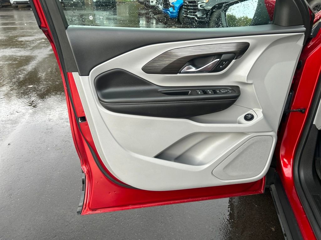 Used 2022 GMC Terrain SLE w/ Driver Convenience Package image 18