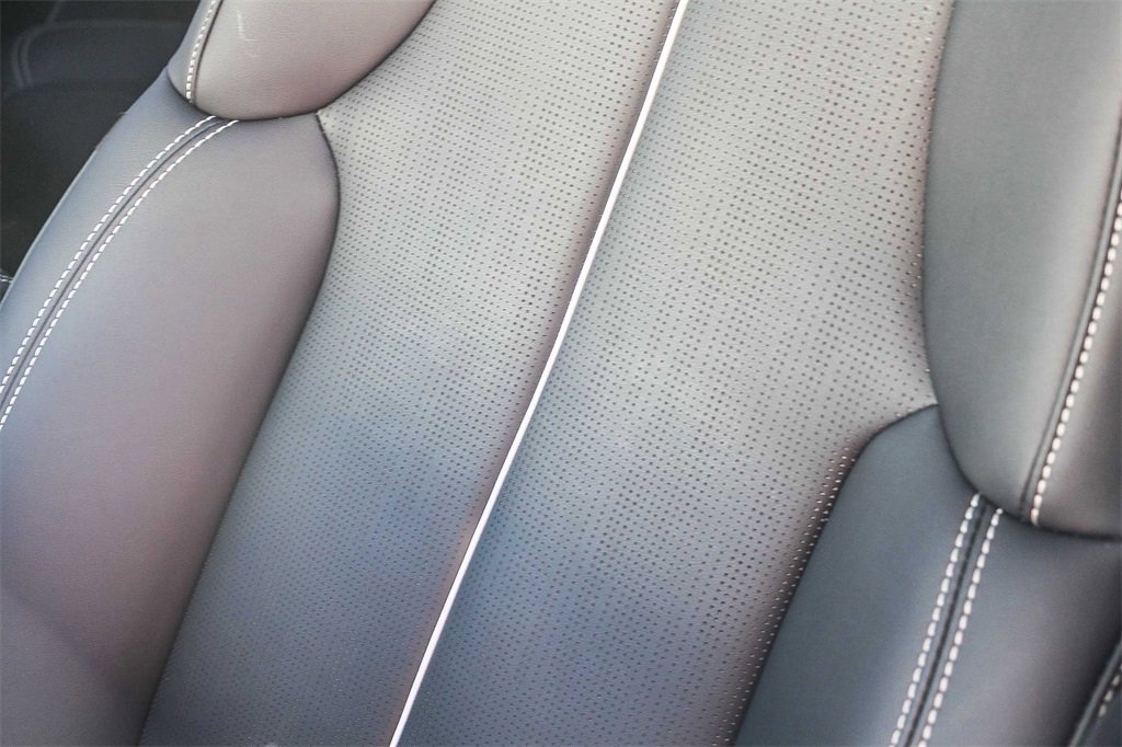 Used 2025 Cadillac Optiq Sport 2 w/ LPO, Floor Liner Package image 30