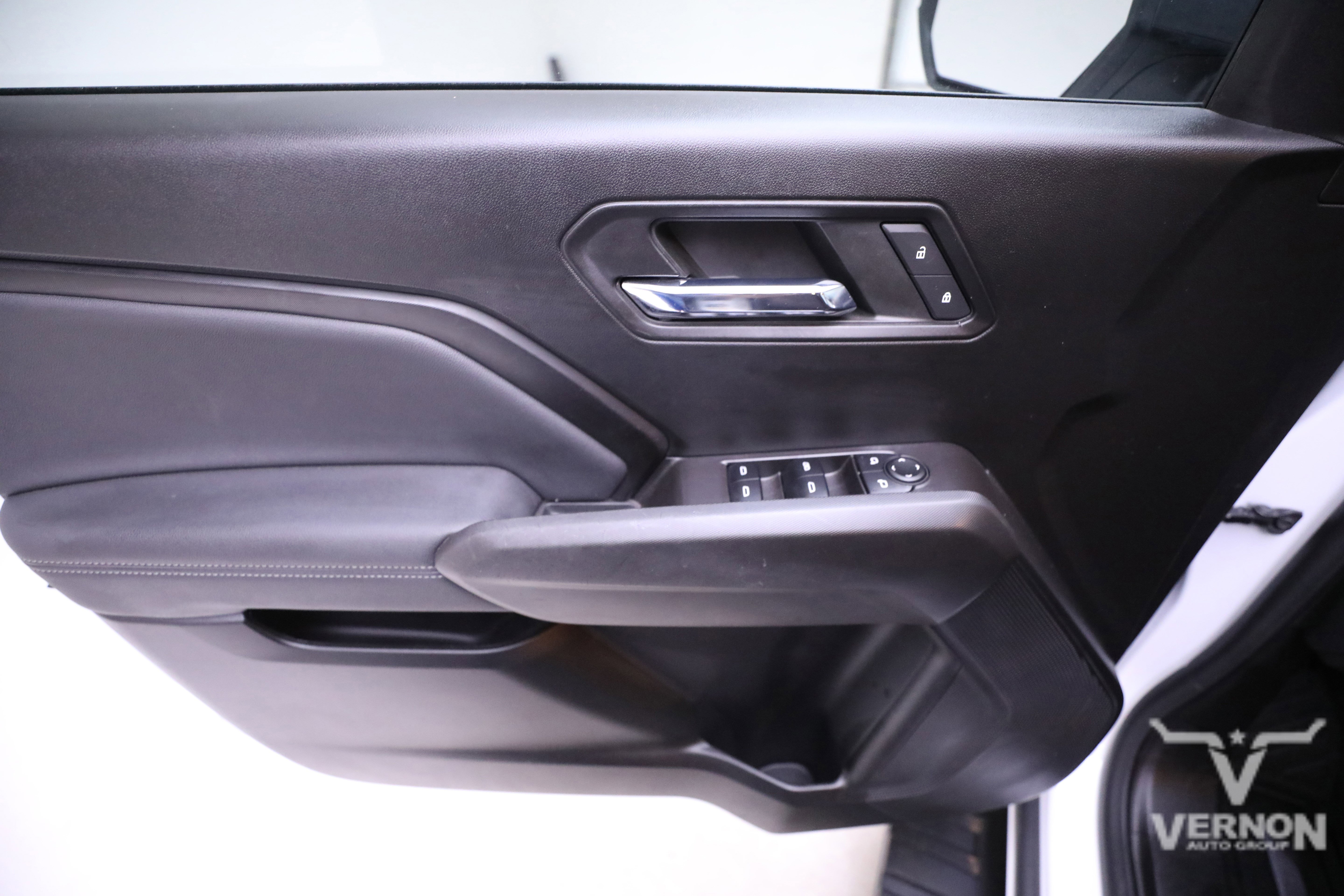 Used 2024 Chevrolet Colorado LT w/ LT Convenience Package image 18