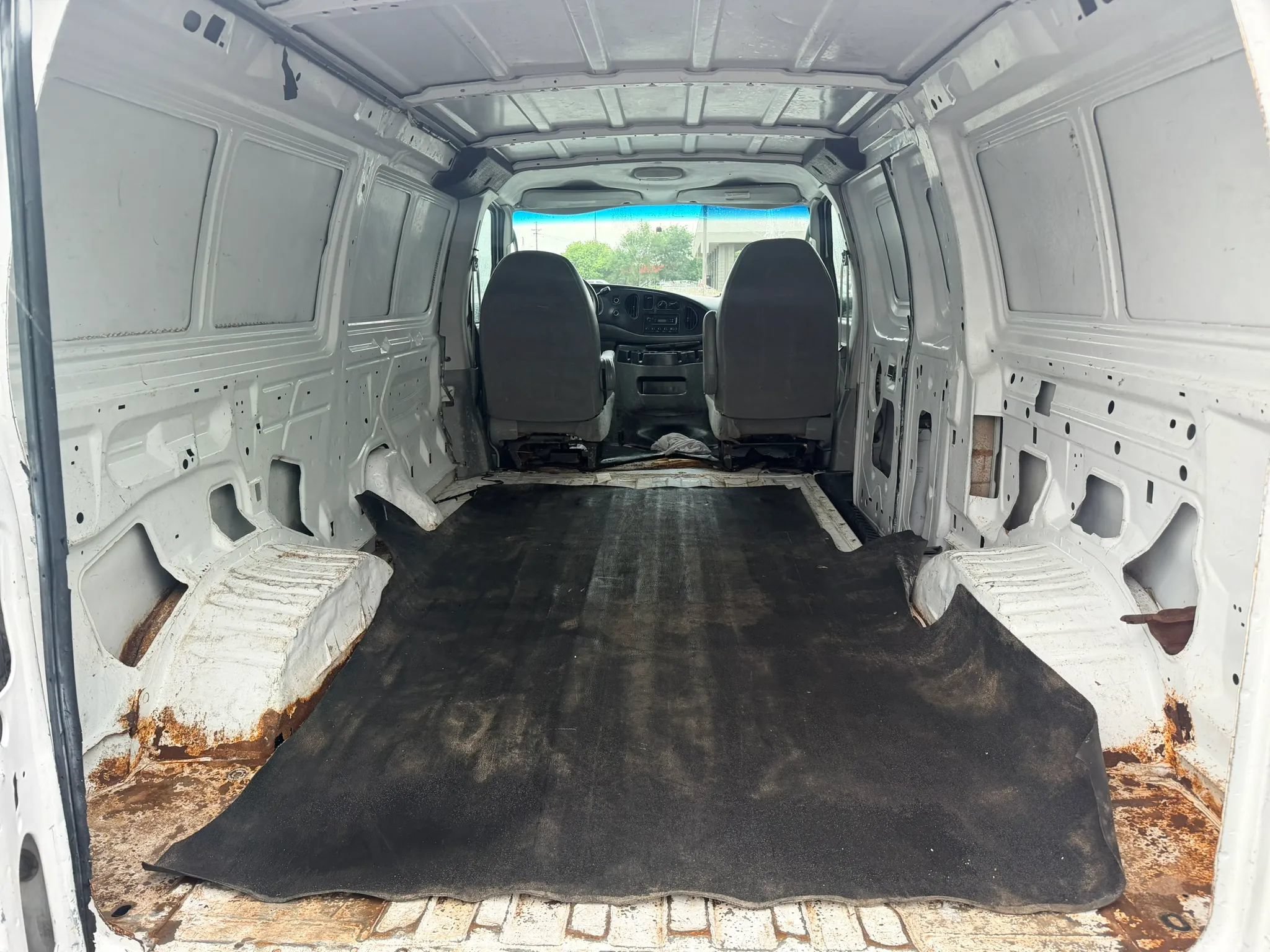 Used 2008 Ford E-250 and Econoline 250 RWD image 13
